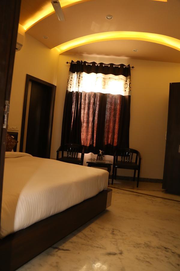 Hotel Delight Udaipur Exterior photo